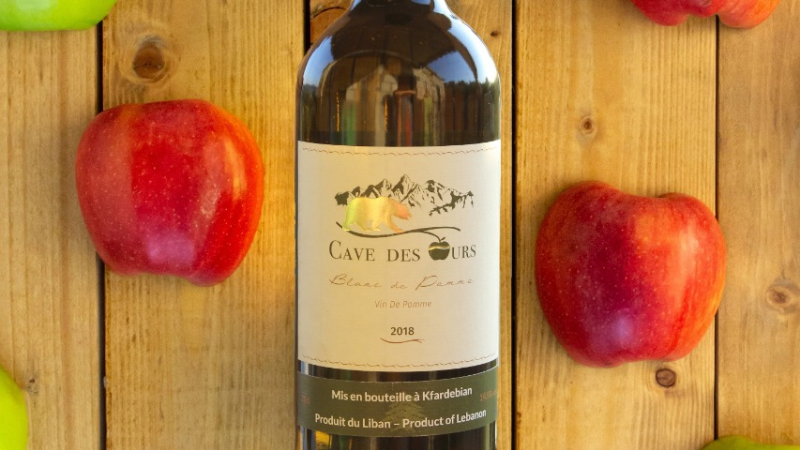 Apple wine “blanc de pomme”